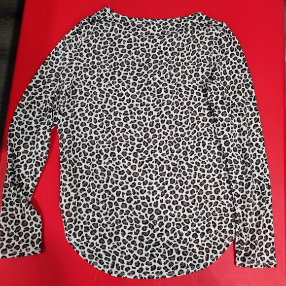 Old Navy long sleeve shirt women's size M - Picture 2 of 3